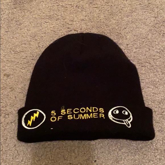 5 SOS Beanie - Picture 1 of 1